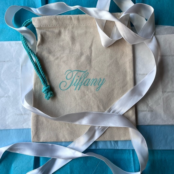 ✏️ TIFFANY & CO. X CARAN D’ACHE PENCILS & NOTEBOOK & POUCH BUNDLE ✏️ NWT ✏️ - Picture 4 of 16
